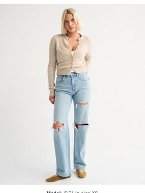 High-Rise 90s Relaxed Jean Light wash destroy